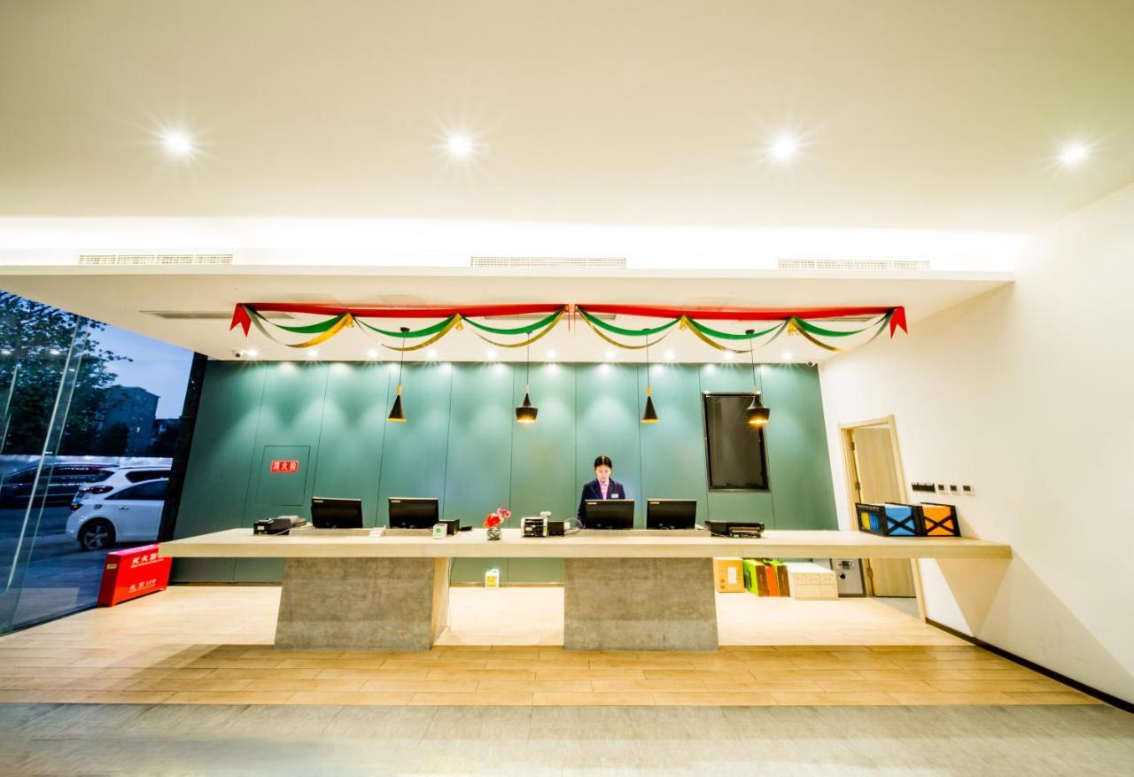 Ibis Chengdu Meizhou Center Eksteriør bilde